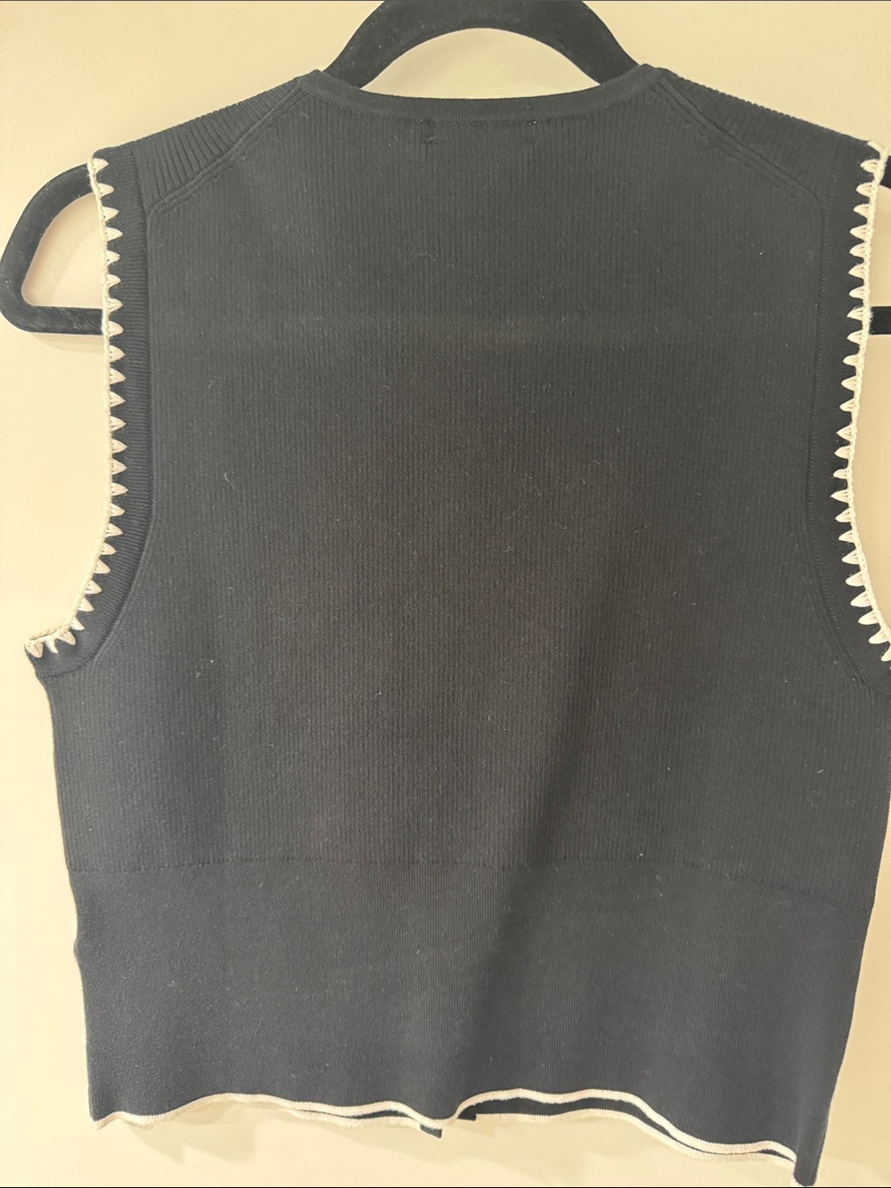 Madewell Black Sleeveless Button-Front Knit Tank with whipstitch Contrast Trim - Picture 4 of 4